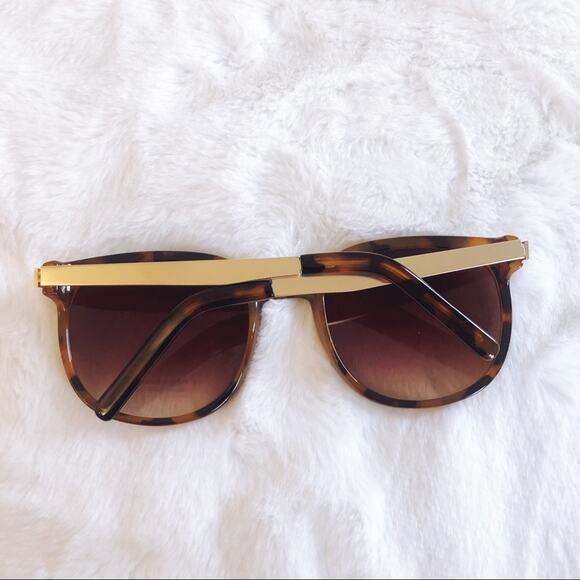 Isabel Tortoise Brown Round Fashion Sunglasses - Picture 8 of 8
